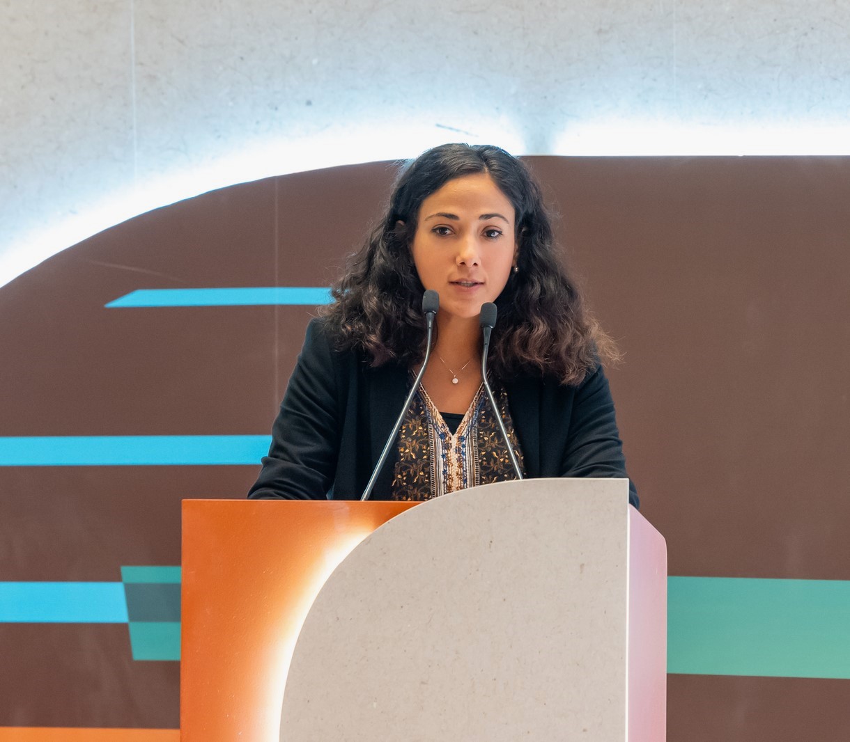 Speaker Nasim FARAHANI ZAYAS