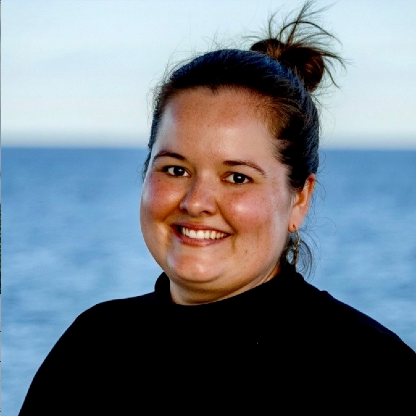 Speaker Leah BARCLAY