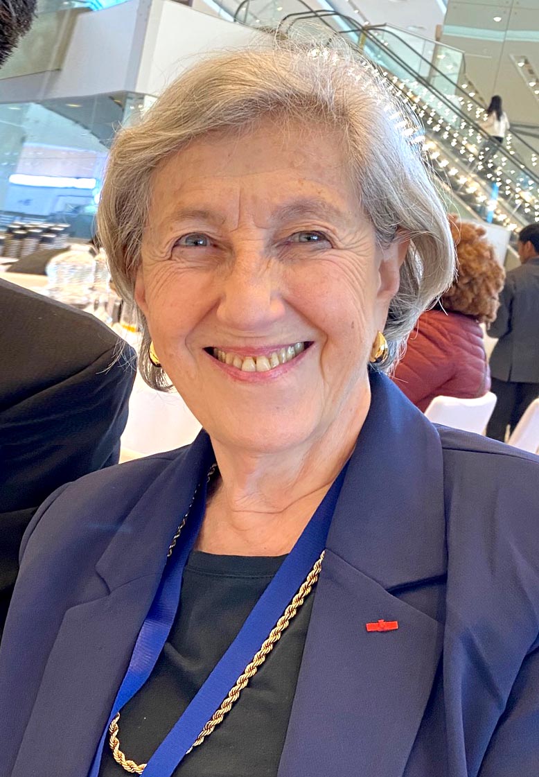 Speaker Julia MARTON-LEFÈVRE