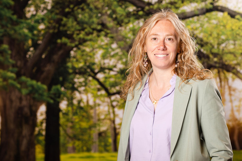Speaker Annie MARK
