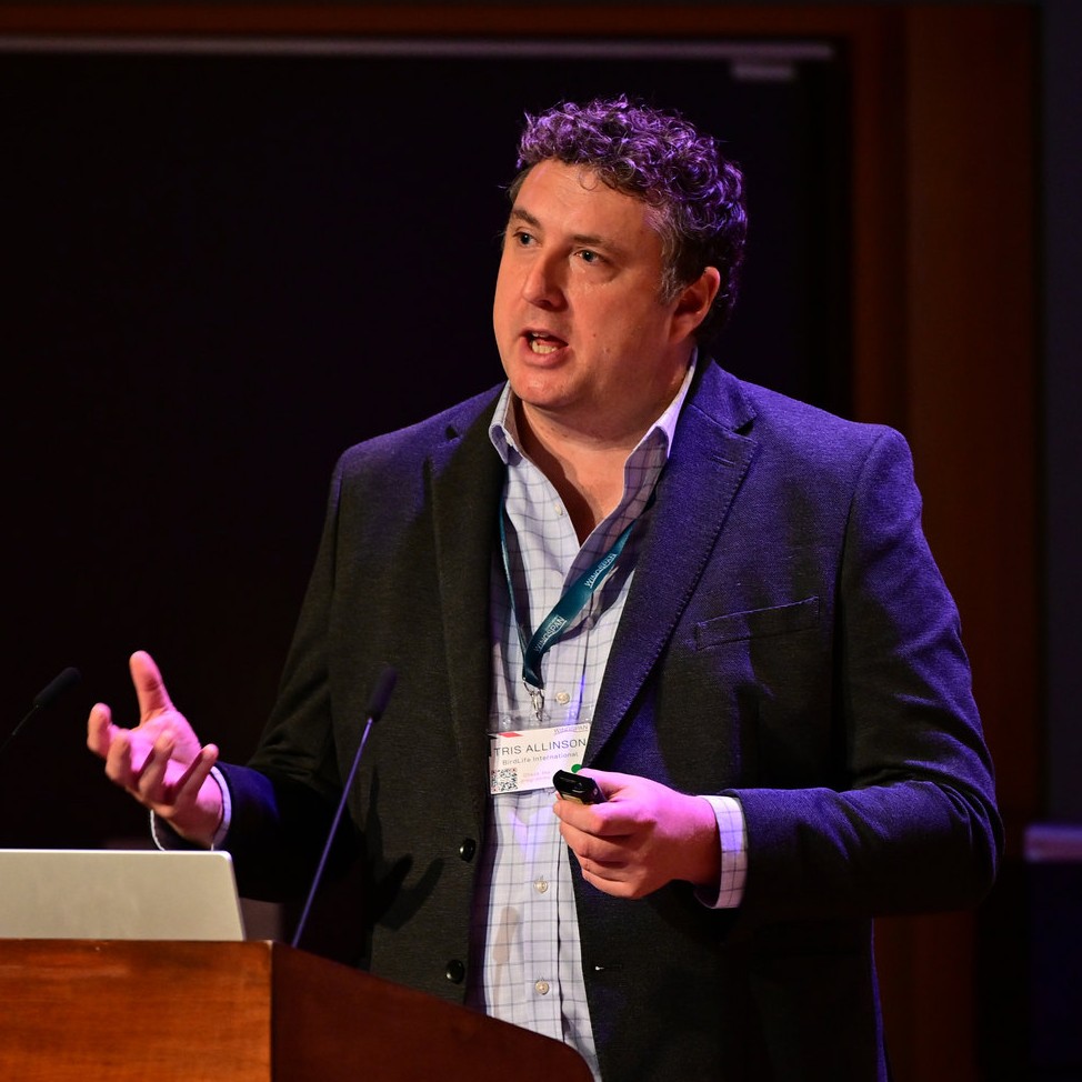 Speaker Tris ALLINSON