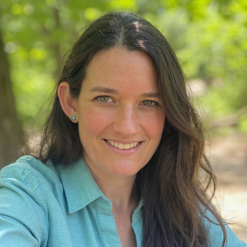 Speaker Louisa RICHMOND-COGGAN