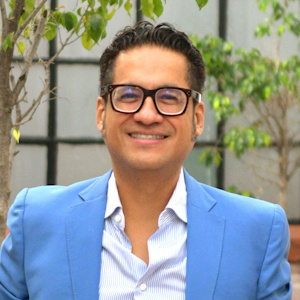 Orateur José Luis Chicoma